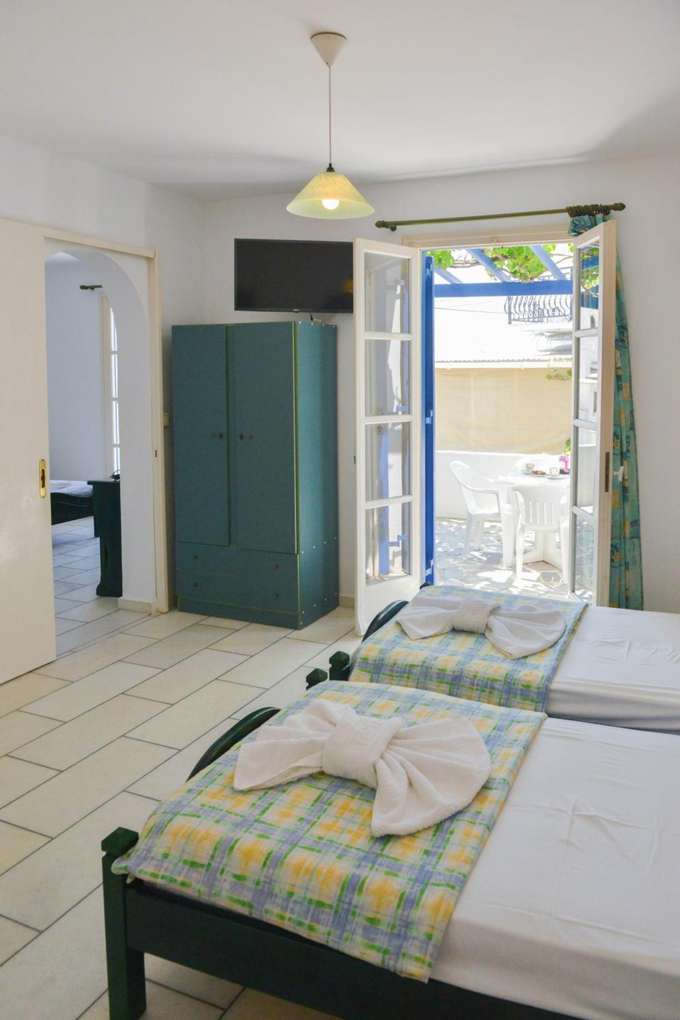 Plaza Studios Agia Anna  Esterno foto