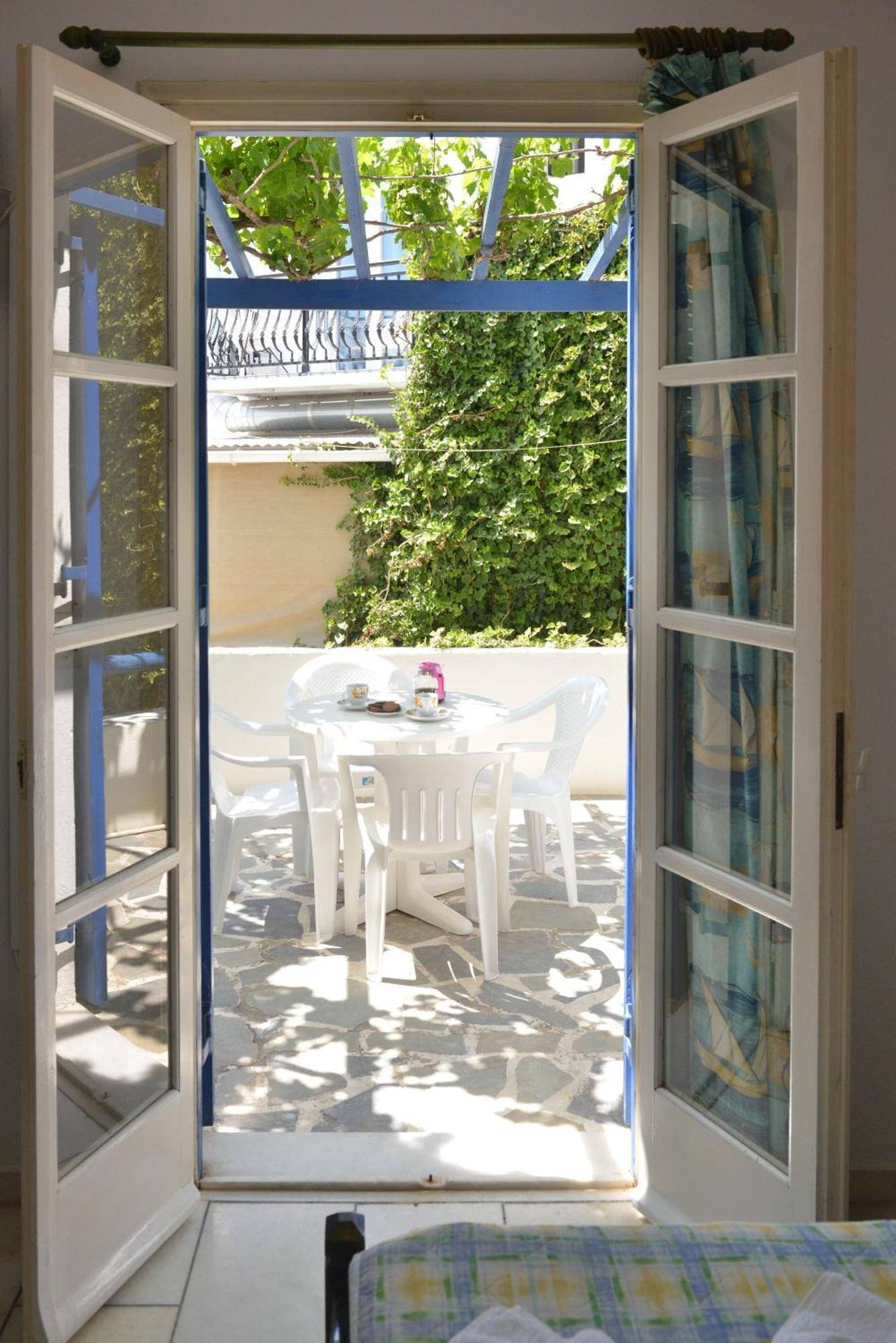 Plaza Studios Agia Anna  Esterno foto