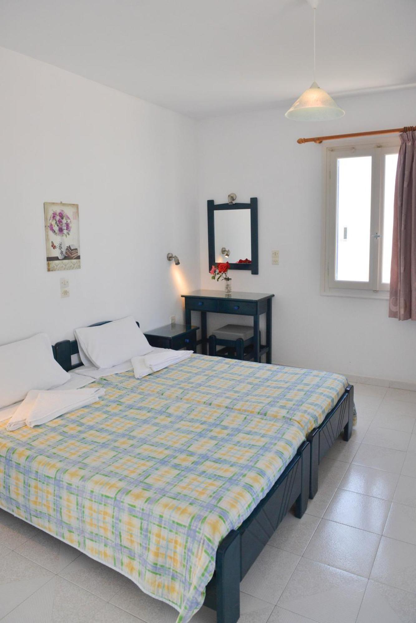 Plaza Studios Agia Anna  Esterno foto